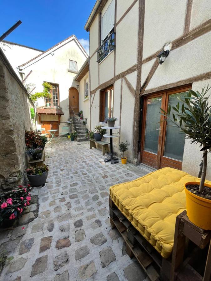 Magnifique Studio Cosy Avec Terrasse En Centre-Ville Provins Exteriér fotografie